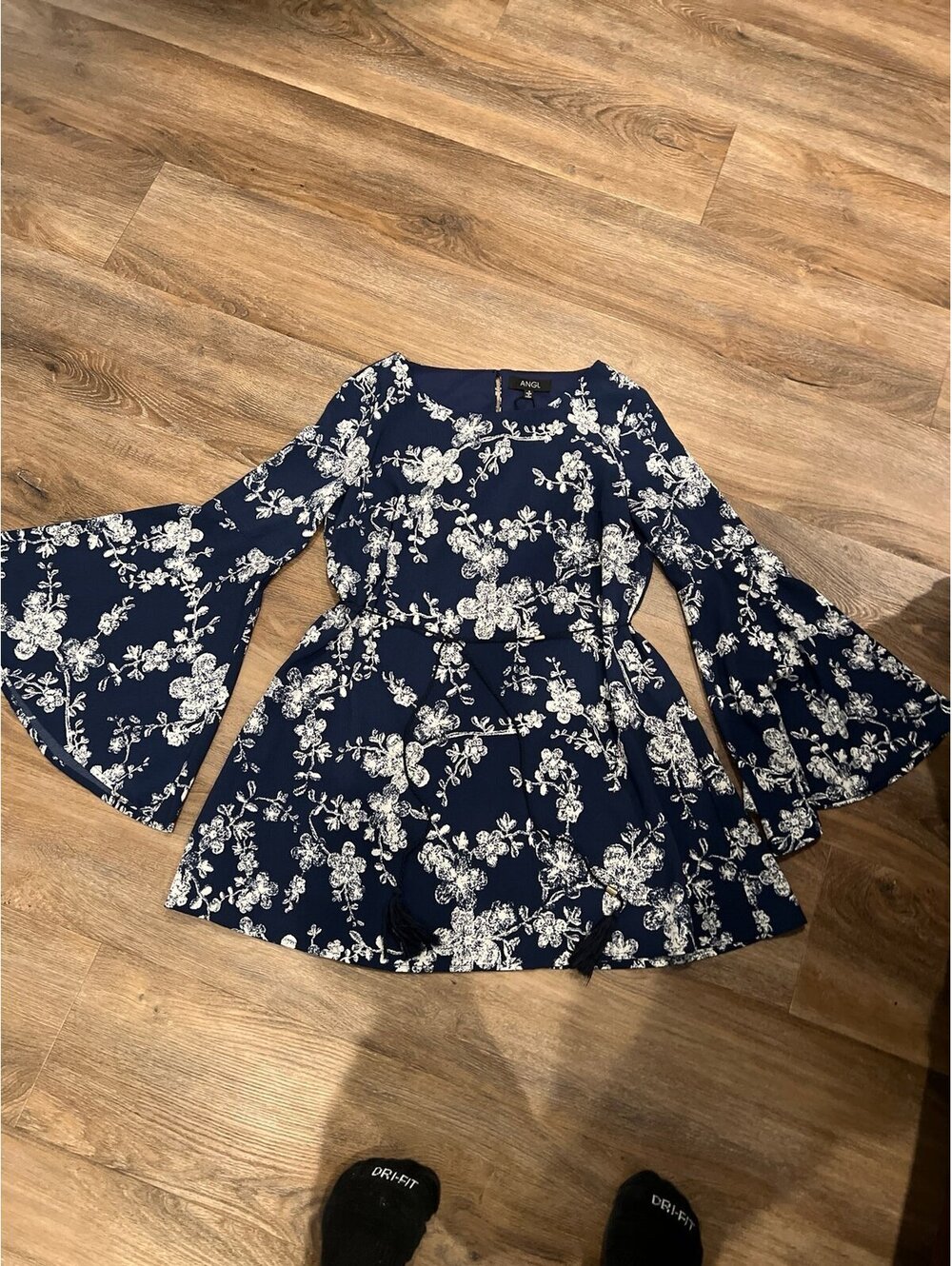 New Angl women’s dress